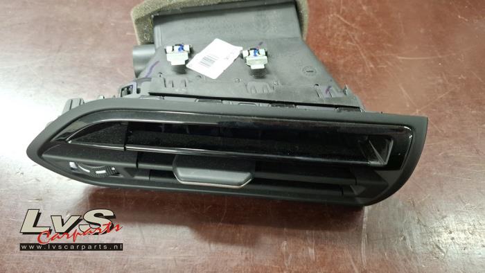 Citroen C4 Picasso Dashboard vent