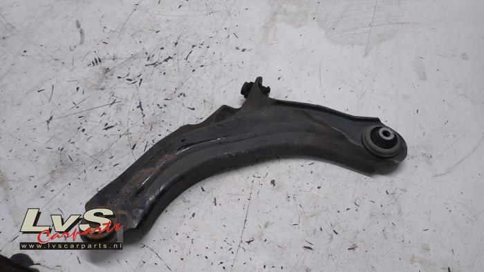 Renault Clio Front wishbone, right