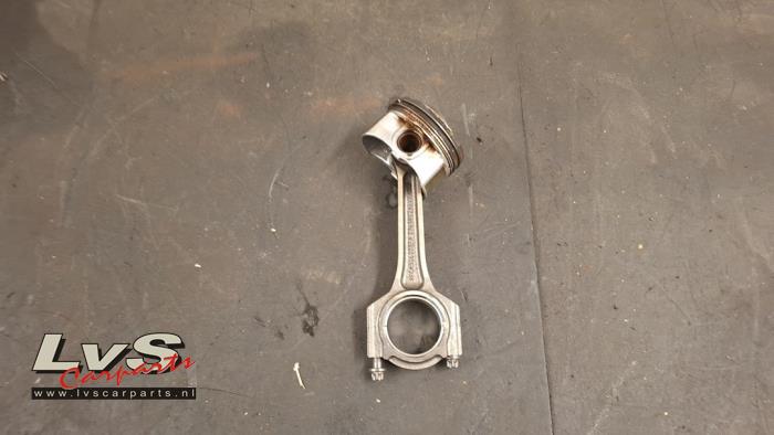 Ford Fiesta Connecting rod