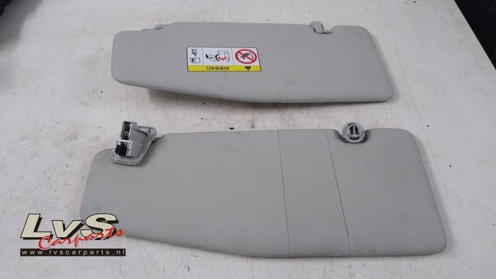 Volkswagen Caddy Ensemble pare-soleil