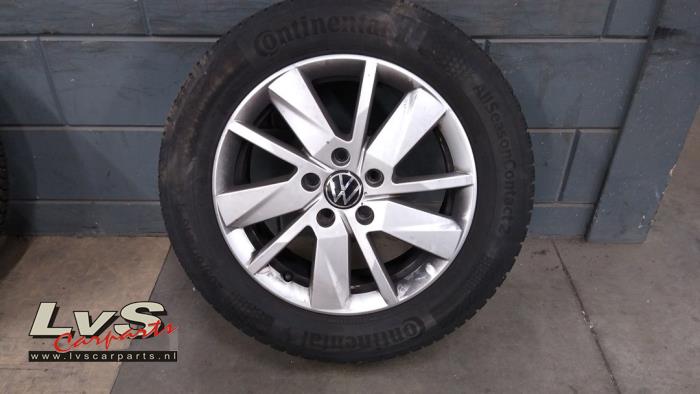 Volkswagen Caddy Felge + Winterreifen