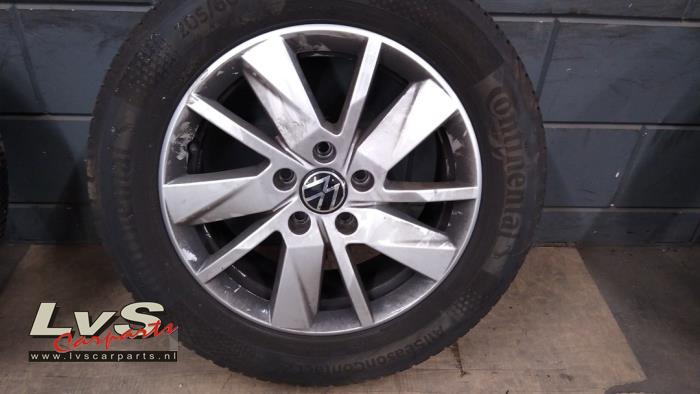 Volkswagen Caddy Felge + Winterreifen