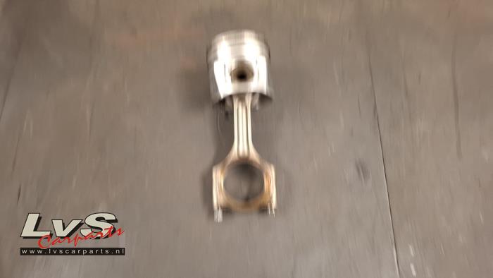 Opel Vivaro Connecting rod