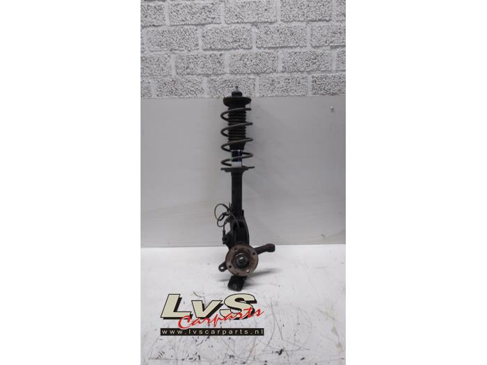 Toyota Aygo Stoßdämpferstrebe links vorne