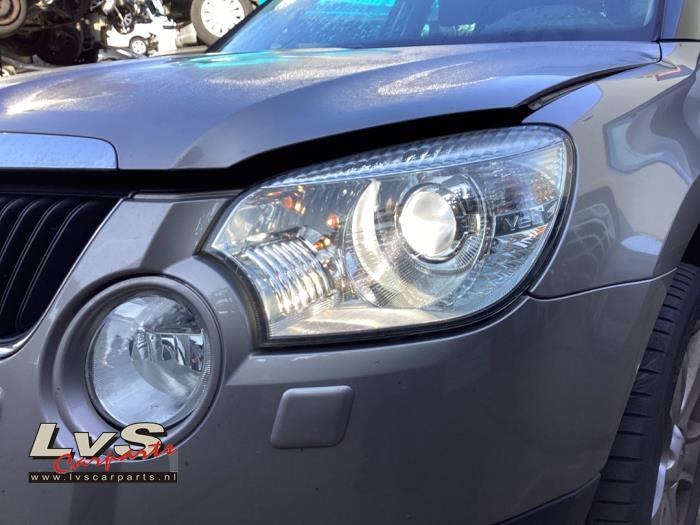 Skoda Yeti Headlight, left