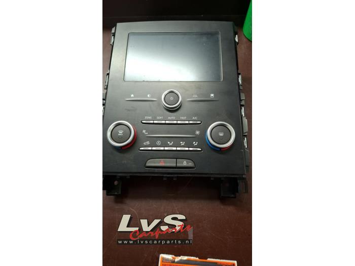 Volkswagen Caddy Radio control panel