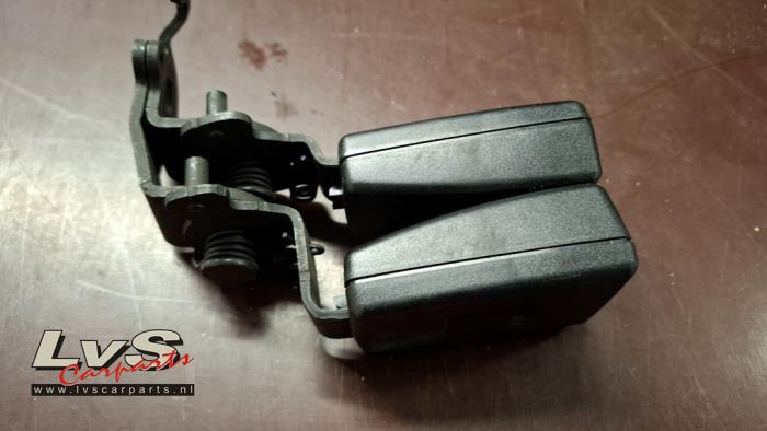 Seat Leon Rear seatbelt buckle, centre