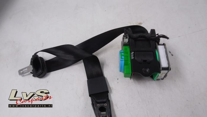Audi A4 Ceinture de sécurité avant droite
