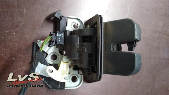 Audi A4 Schließmechanik Heckklappe