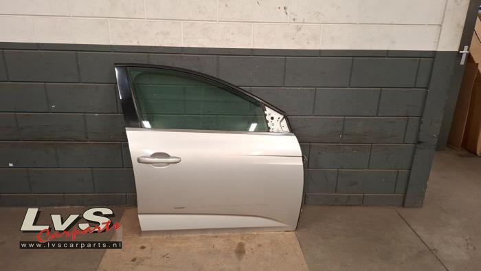 Renault Megane Tür 4-türig rechts vorne