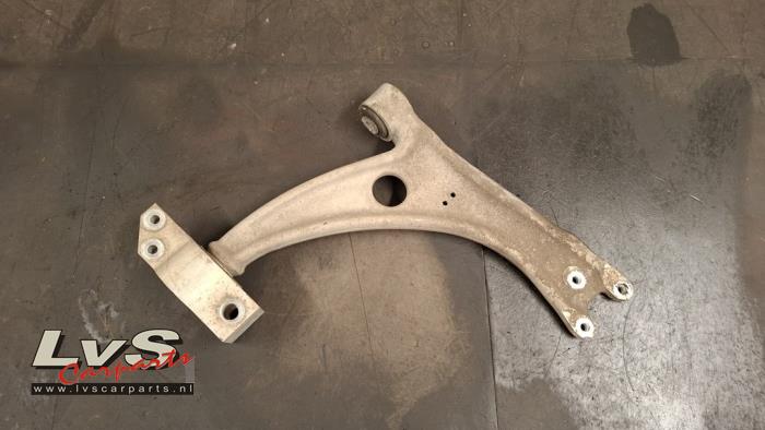 Volkswagen Tiguan Bras de suspension avant droit