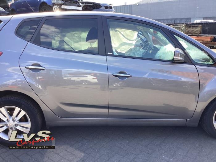 Hyundai IX20 Front door 4-door, right