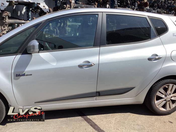 Hyundai IX20 Door 4-door, front left