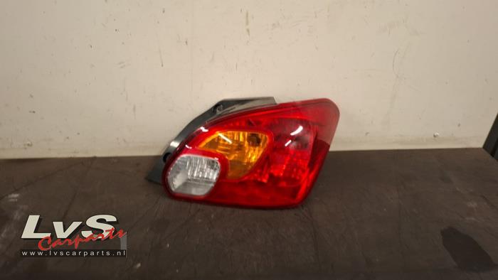 Mitsubishi Space Star Feu arrière droit