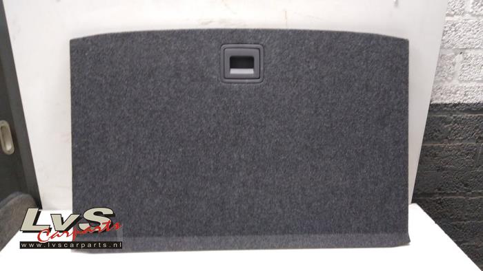 Volkswagen Polo Plaque sol coffre