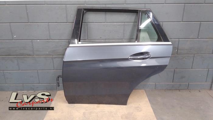 Mercedes E-Klasse Rear door 4-door, left