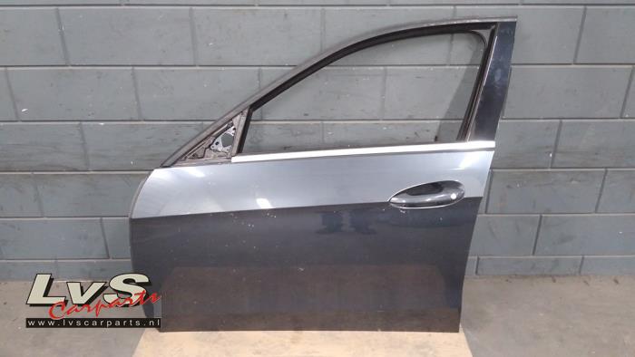 Mercedes E-Klasse Portier 4Deurs links-voor