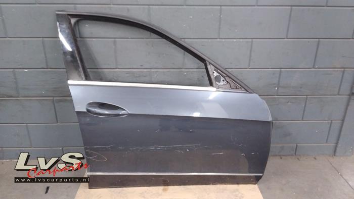 Mercedes E-Klasse Portier 4Deurs rechts-voor