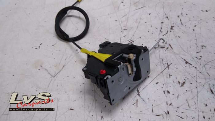 Opel Meriva Rear door lock mechanism 4-door, left