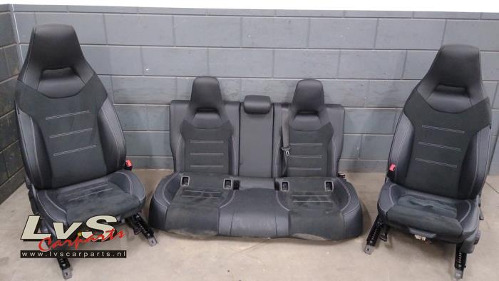 Mercedes CLA Kit revêtement (complet)