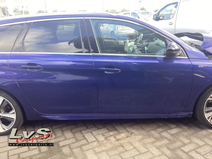 Peugeot 308 Portière 4portes avant droite