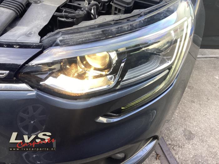 Renault Megane Phare gauche