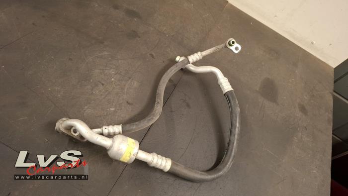 Opel Astra Tuyau clim