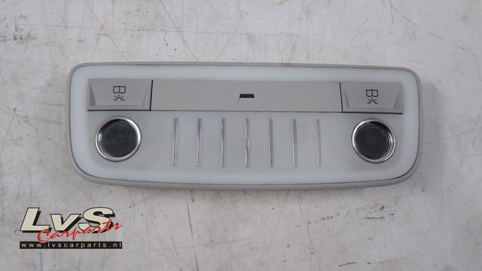 Mercedes E-Klasse Eclairage intérieur arrière