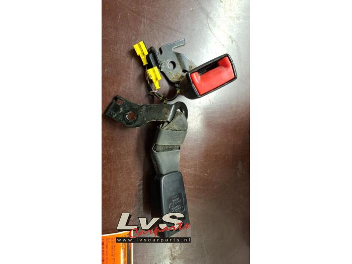 Mercedes E-Klasse Sicherheitsgurt Schließe Mitte hinten