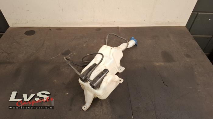 Fiat Sedici Front windscreen washer reservoir