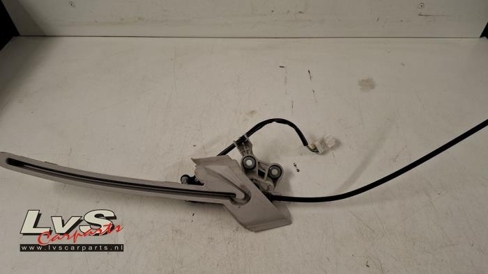 Mercedes E-Klasse Moteur de cache-bagages gauche