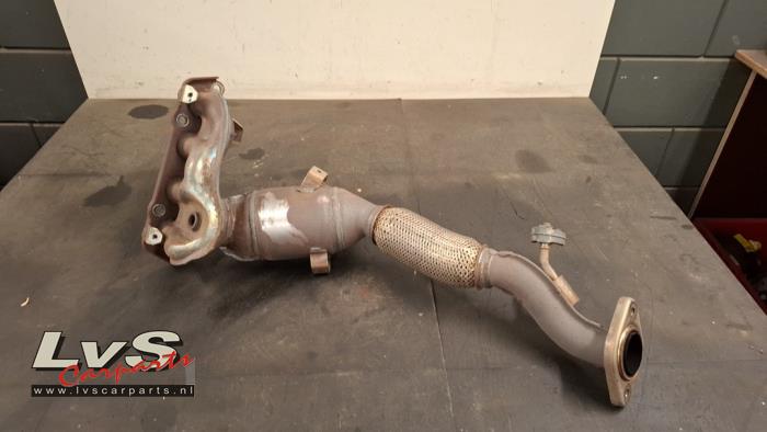 Mazda 2. Uitlaatspruitstuk + katalysator