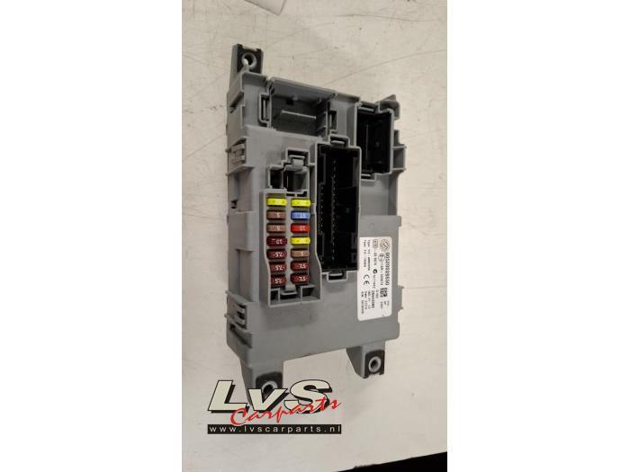 Opel Combo Boîte à fusibles