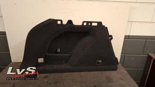 Begagnade Baklucka, isolering, vänster Lynk &amp; Co 01 1.5 PHEV Pris € 40,00 Marginaltabell erbjuds av LvS Carparts