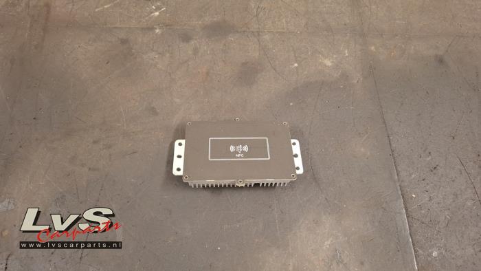 Lynk & Co 01 Draadloze oplader