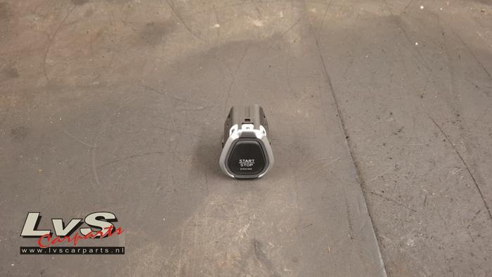 Lynk & Co 01 Commutateur marche-arrêt