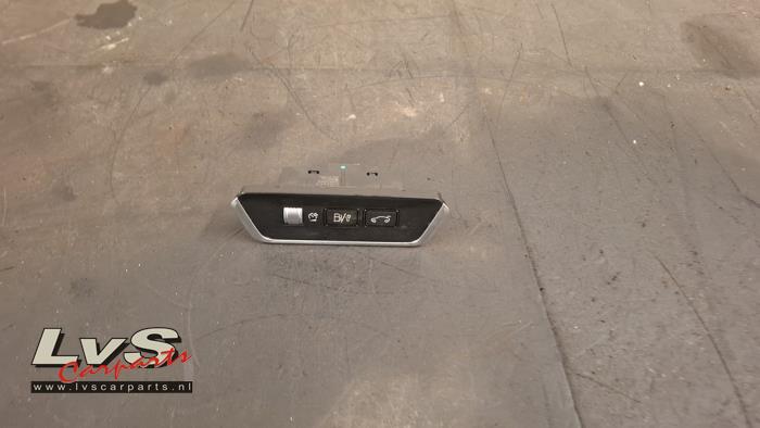 Lynk & Co 01 Commutateur (divers)