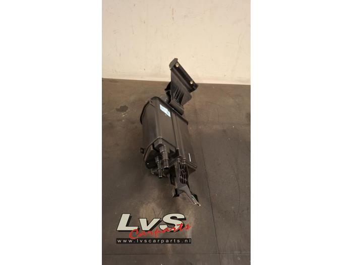 Lynk & Co 01 Kohlenstofffilter