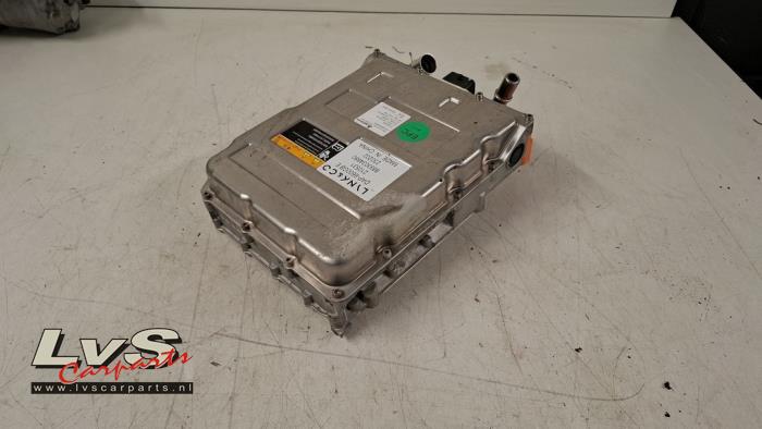 Lynk & Co 01 Onboard-Ladegerät