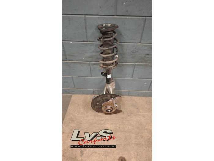 Lynk & Co 01 Stoßdämpferstrebe rechts vorne