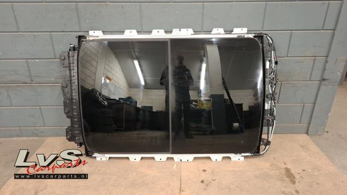 Lynk & Co 01 Panoramadach