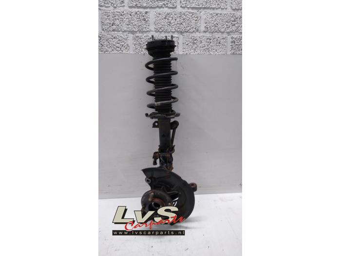 Ford Fiesta Stoßdämpferstrebe links vorne