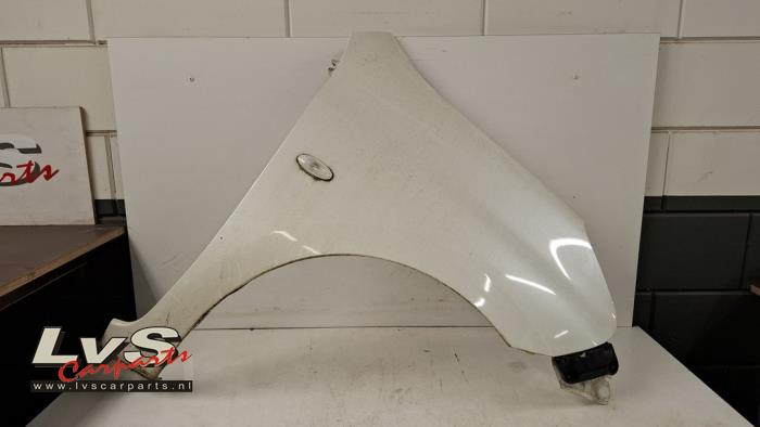 Nissan Micra Front wing, right