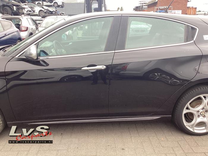 Alfa Romeo Giulietta Rear door 4-door, left