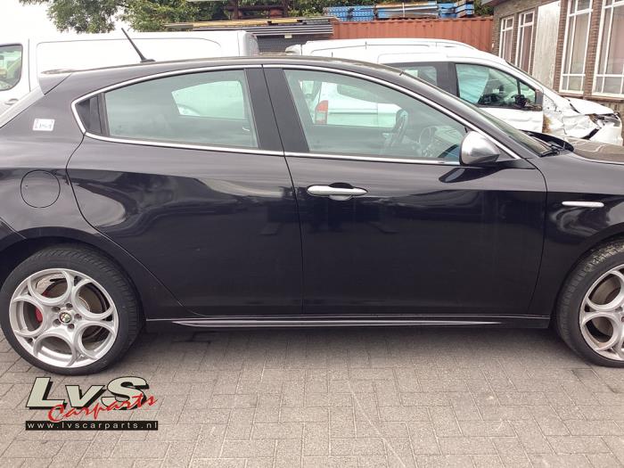Alfa Romeo Giulietta Front door 4-door, right