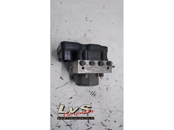 Dacia Sandero ABS pump