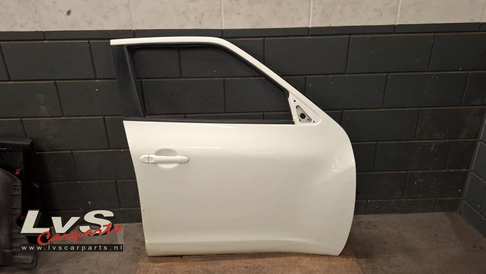 Nissan Juke Front door 4-door, right