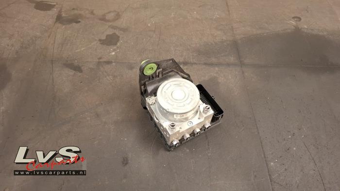 Volkswagen Caddy ABS pump