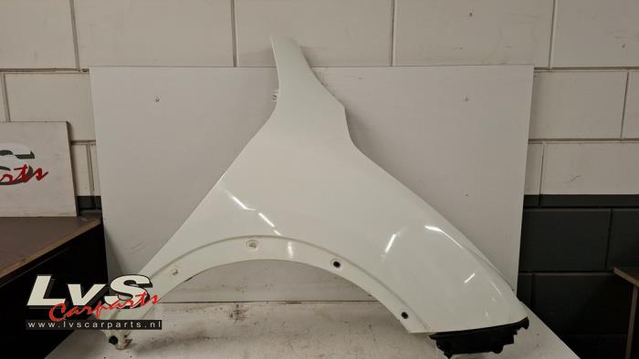 Nissan Juke Front wing, right