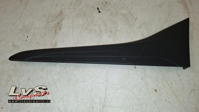 Peugeot 108 Protection montant A gauche